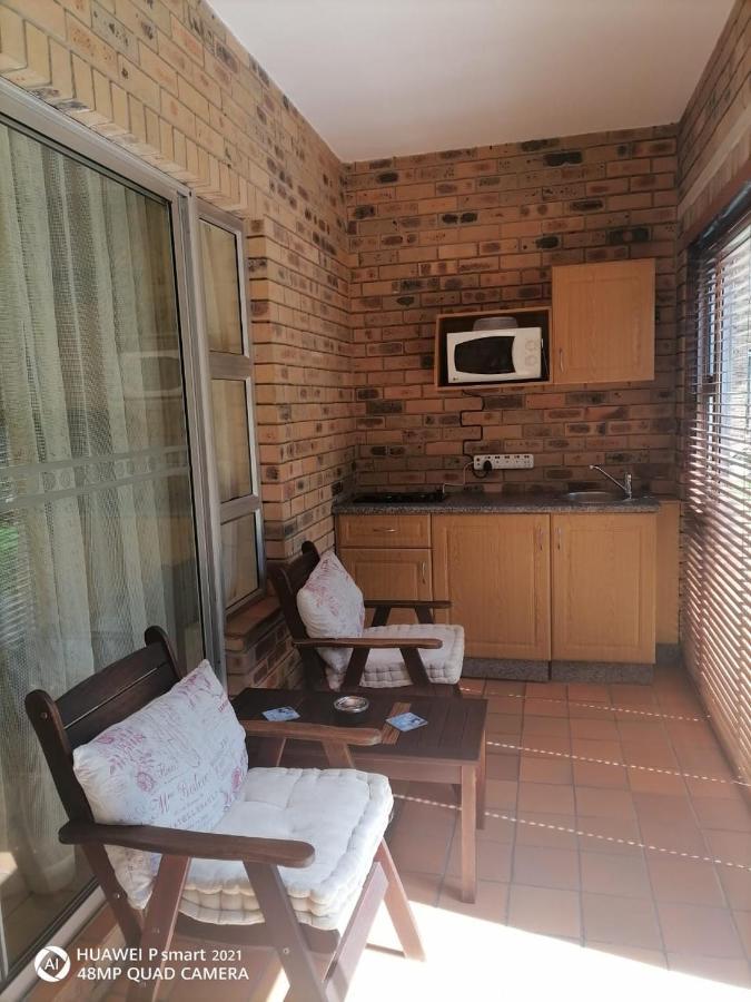 Duneside Guest House Richards Bay Exteriör bild