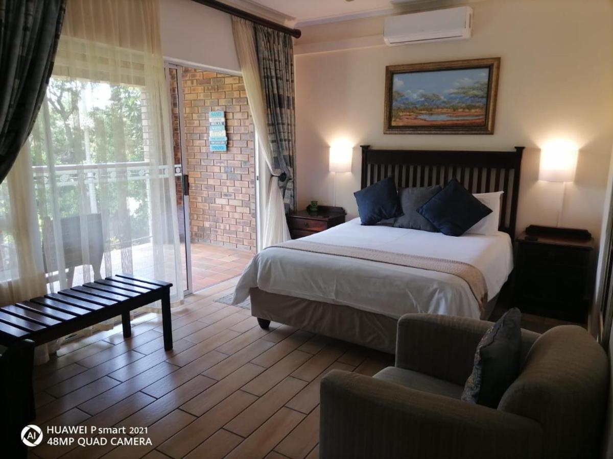 Duneside Guest House Richards Bay Exteriör bild