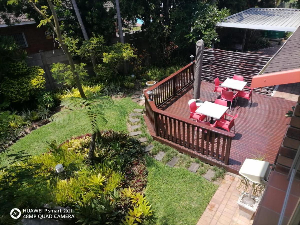 Duneside Guest House Richards Bay Exteriör bild