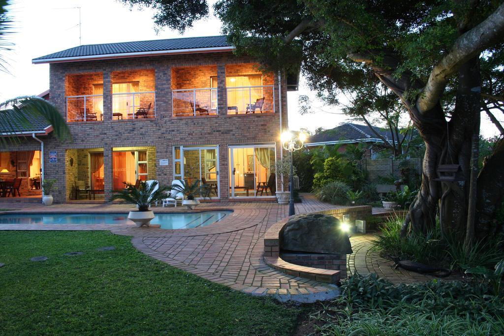 Duneside Guest House Richards Bay Exteriör bild