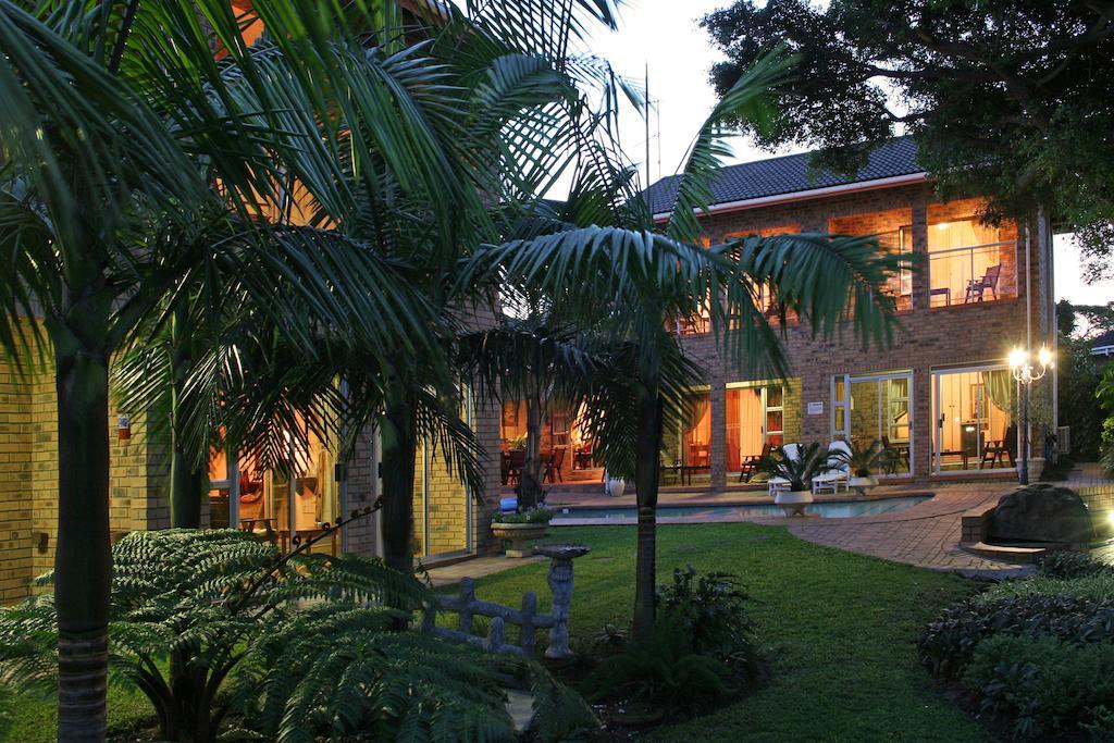 Duneside Guest House Richards Bay Exteriör bild