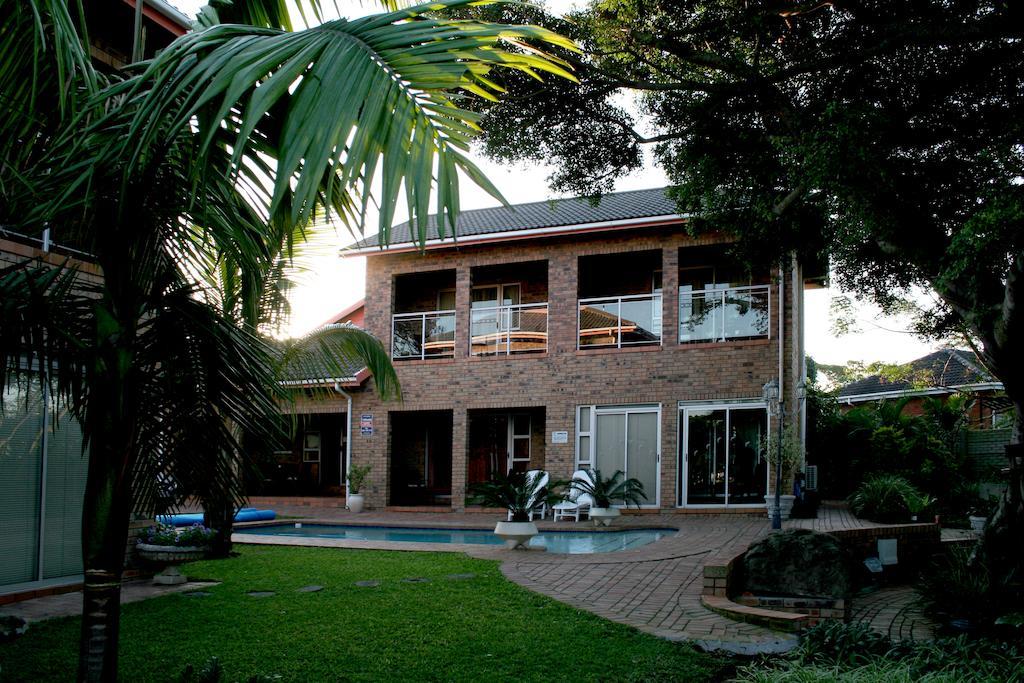Duneside Guest House Richards Bay Exteriör bild