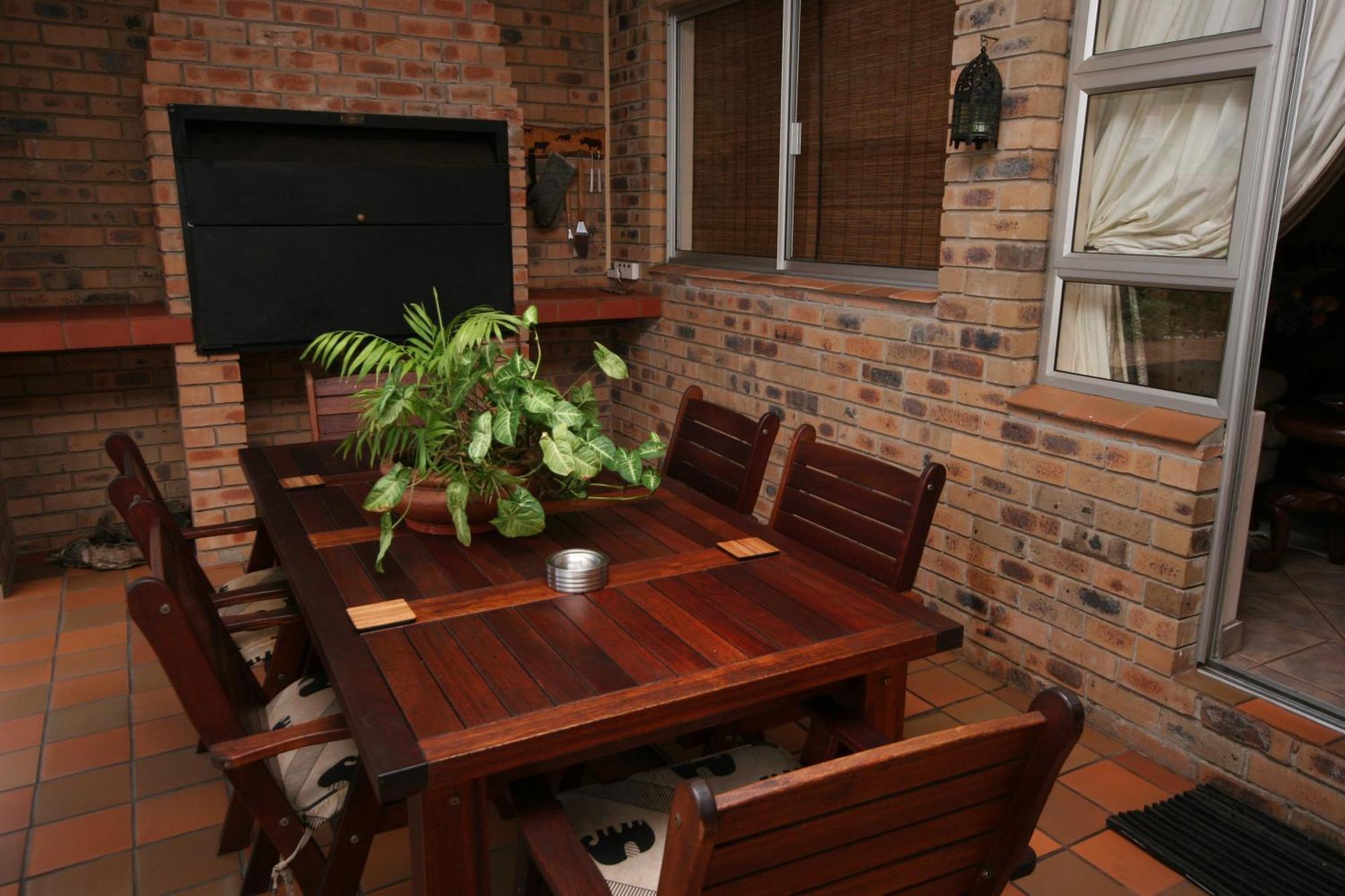 Duneside Guest House Richards Bay Exteriör bild